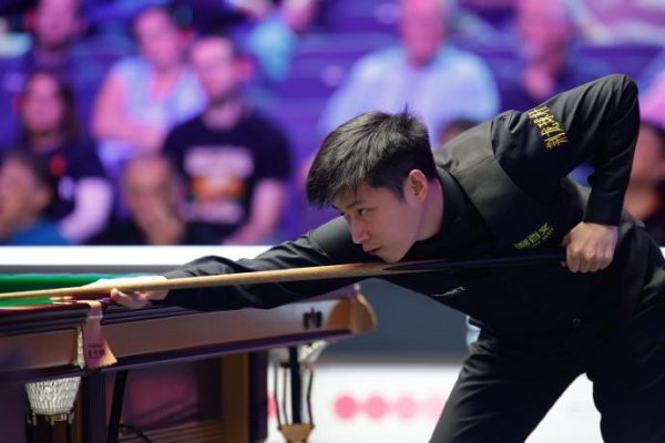 优配货主 赵心童4-1宾汉姆，晋级斯诺克英国公开赛32强