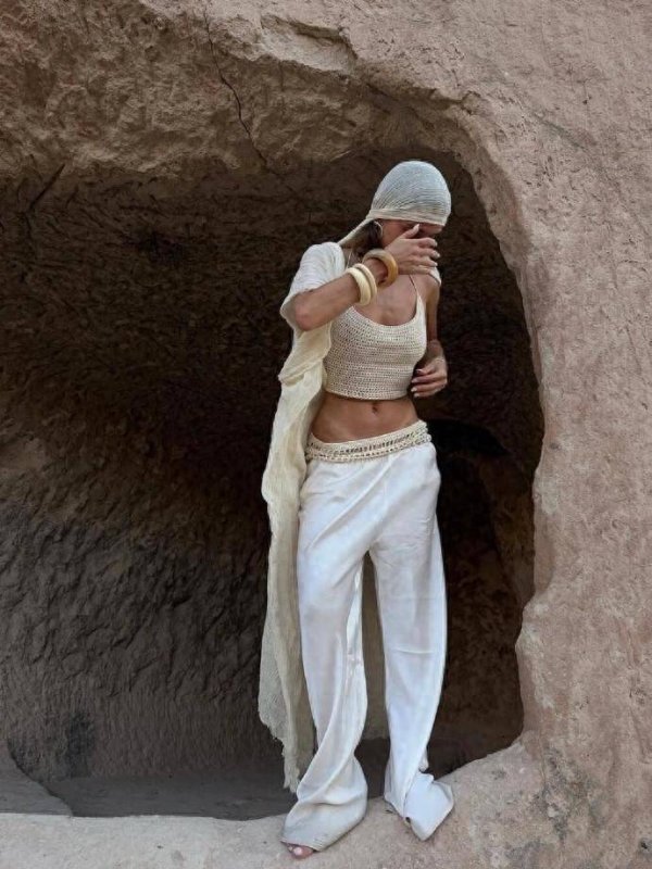 富农优配资源 秋冬拒绝臃肿!ins时尚博主的法式穿搭，轻盈时髦两不误